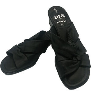 𝅺ARA Germany Fitness Black Leather Round Open Toe Blocked Heel Slip On Sandals